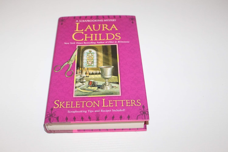 Skeleton Letters (A Scrapbooking Mystery)