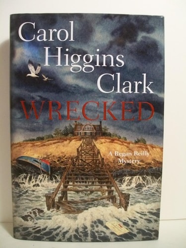 Wrecked (Regan Reilly Mysteries)