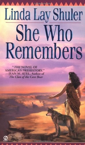 She Who Remembers (Signet)