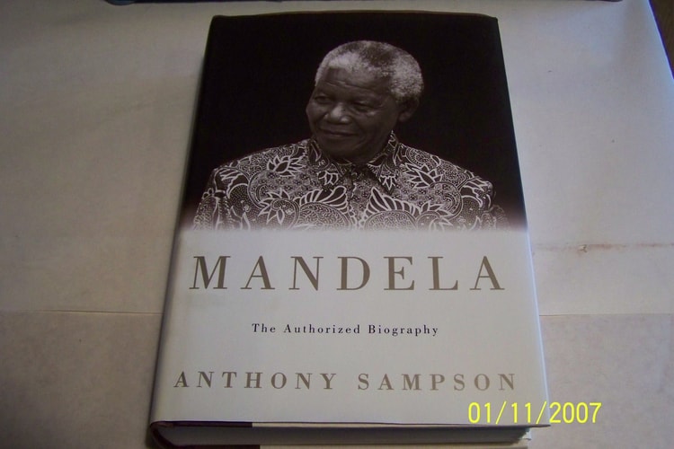 Mandela : The Authorized Biography