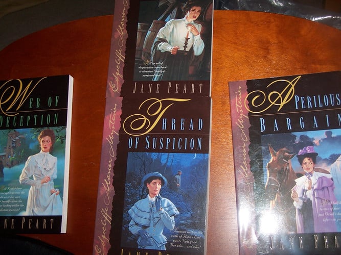 The Edgecliffe Manor Mysteries Library