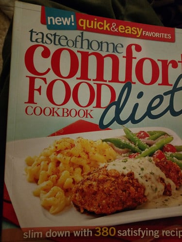 Taste of Home: Comfort Food Diet Cookbook: New Quick & Easy Favorites: Slim Down with 427 Satisfying Recipes!