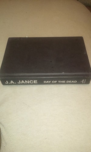Day of the Dead: A Novel of Suspense