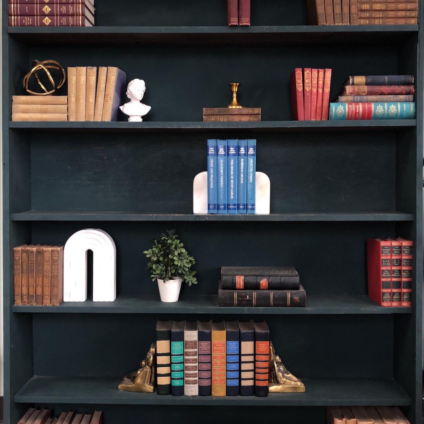 Classic Books by the Foot: Blue Best Loved Classics, Display Hardcovers set