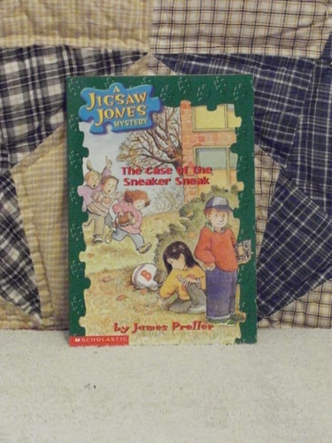 The Case of the Sneaker Sneak (Jigsaw Jones Mystery, No. 16)
