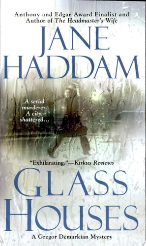 Glass Houses: A Gregor Demarkian Novel (Gregor Demarkian Mystery)