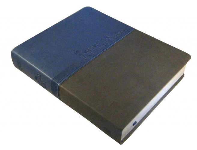 The American Patriot's Bible: New King James Version, Patriot Blue/Charcoal, Leathersoft, Study Bible: The Word of God and the Shaping of America (Signature Series)