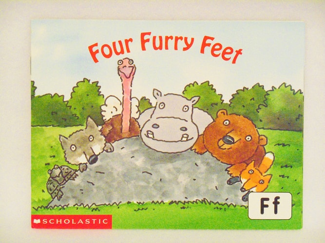 Four Furry Feet (Scholastic Reading Line, Ff)
