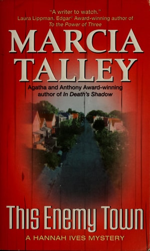 This Enemy Town: A Hannah Ives Mystery (Hannah Ives Mysteries)