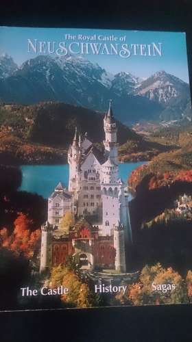 KÃ¶nigsschloss Neuschwanstein. Schlossbeschreibung - Baugeschichte - Sagen. Englische Ausgabe
