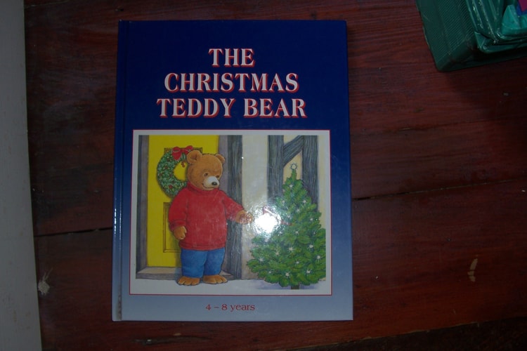 The Christmas Teddy Bear (Christmas Books)