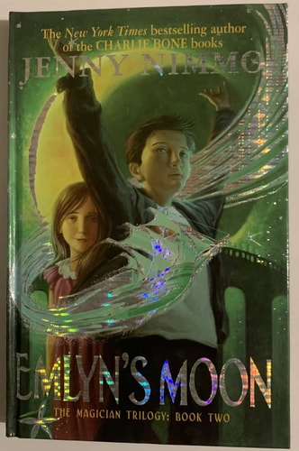 Emlyn's Moon (The Magician Trilogy #2)