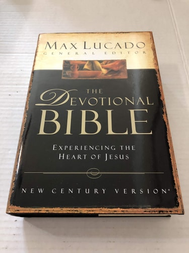 The Devotional Bible Experiencing the Heart of Jesus