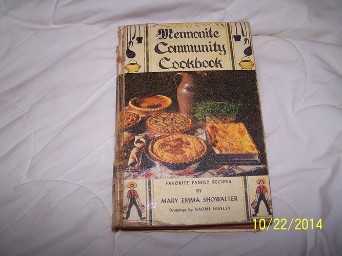 Mennonite Community Cookbook (Favorite Family Recipes)