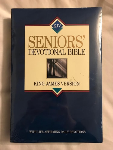 Seniors' Devotional Bible: King James Version
