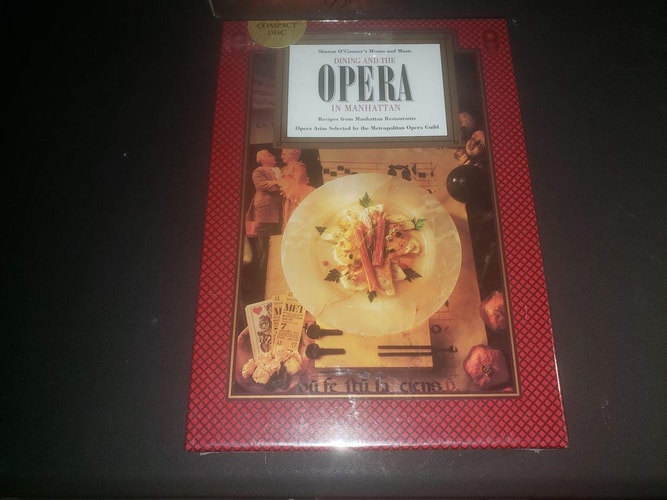 Dining and the Opera in Manhattan (Menus and Music, Vol. 8)