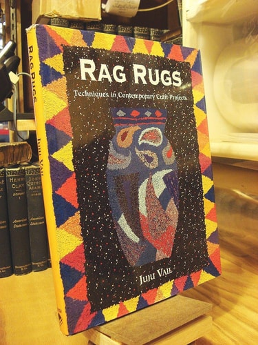 Rag Rugs: Techniques in Contemporary Craft Projects
