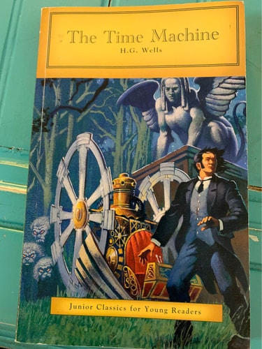 Time Machine (Junior Classics For Young Readers)