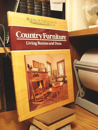 Country furniture: Living rooms and dens (Build-it-better-yourself woodworking projects)