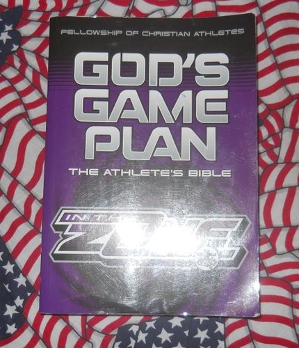 God's Game Plan: The Athletes Bible (In the Zone)