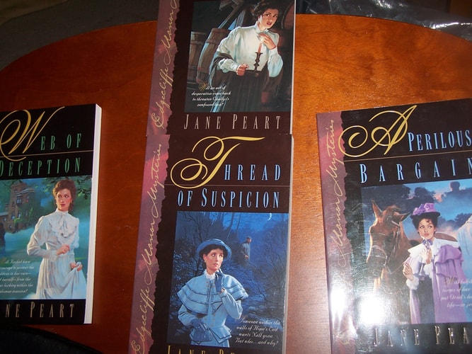 The Edgecliffe Manor Mysteries Library