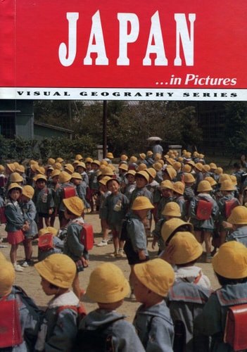 Japan in Pictures (Visual Geography Series)