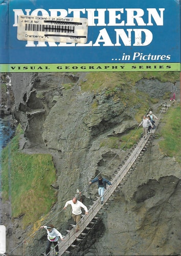 Northern Ireland in Pictures (Visual Geography Series)
