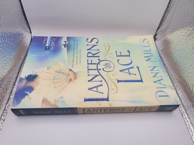 Lanterns and Lace (Texas Legacy, Book 2) (Truly Yours Romance Club #3)