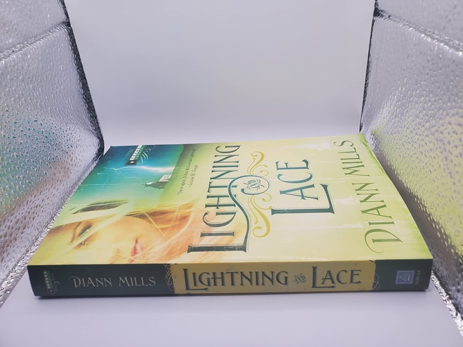 Lightning & Lace (Texas Legacy, Book 3) (Truly Yours Romance Club #9)