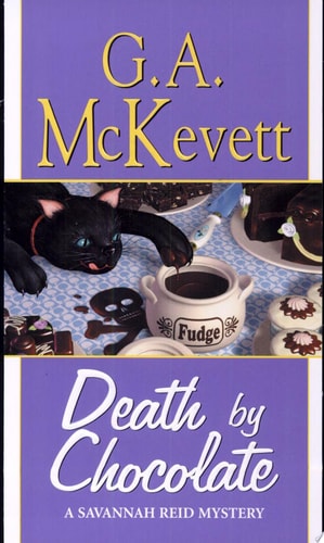Death By Chocolate: A Savannah Reid Mystery