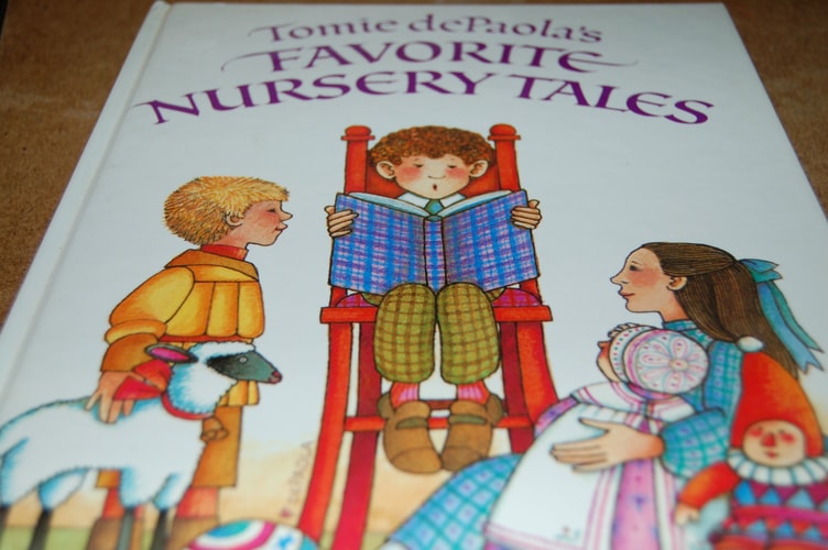 Tomie dePaola's Favorite Nursery Tales