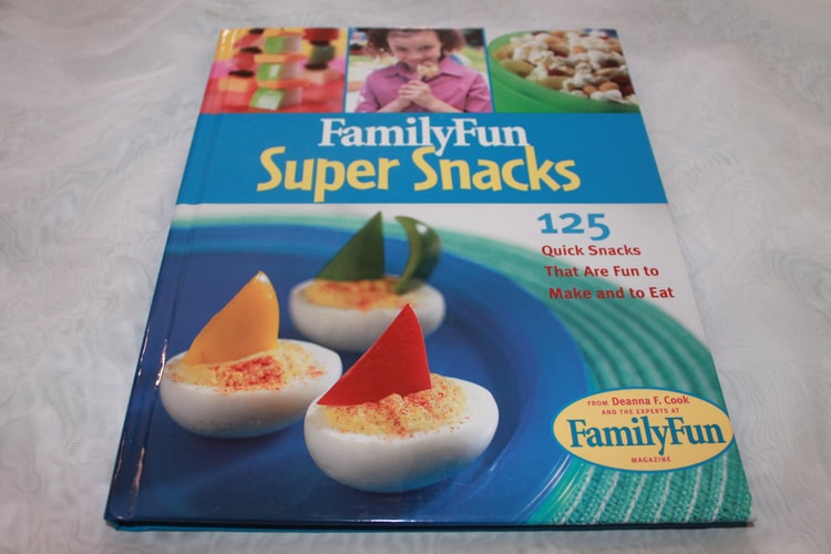 Family Fun Super Snacks: 125 Quick Snacks That Are Fun to Make and to Eat