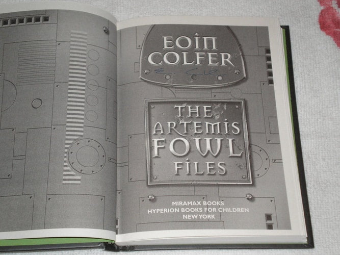 The Artemis Fowl Files: The Ultimate Guide to the Best-selling Series