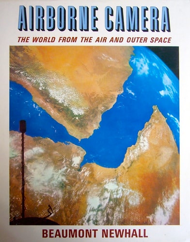 Airborne Camera. The world from the air and outer space.