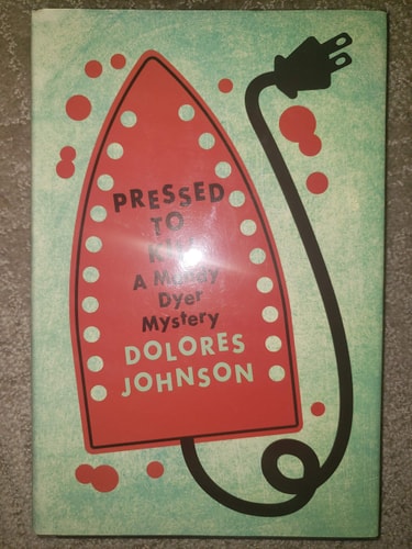 Pressed to Kill: A Mandy Dyer Mystery (Mandy Dyer Mysteries)