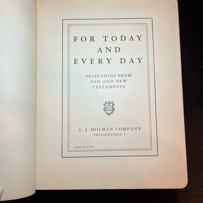 Holy Bible Reference Dictionary - Nolon Mullinax - 1949
