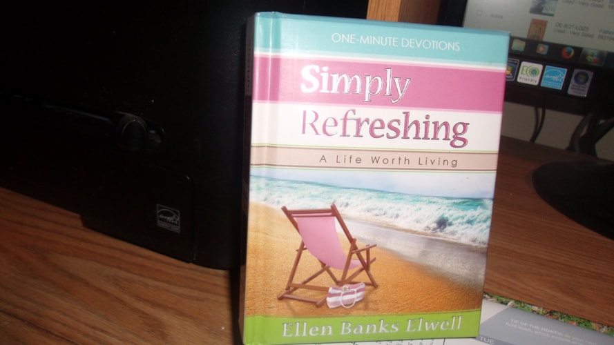Simply Refreshing (One Minute Devotions)