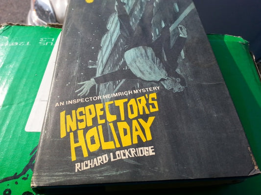 Inspector's Holiday: An Inspector Heimrich Mystery