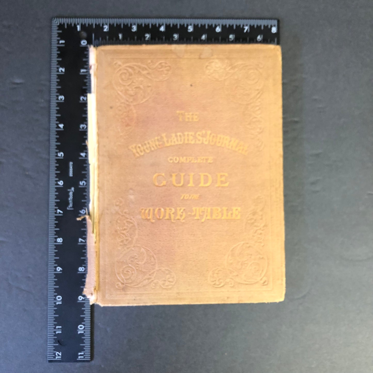 The Young Ladies' Journal Complete Guide to the Work-Table - E.Harrison - 1884