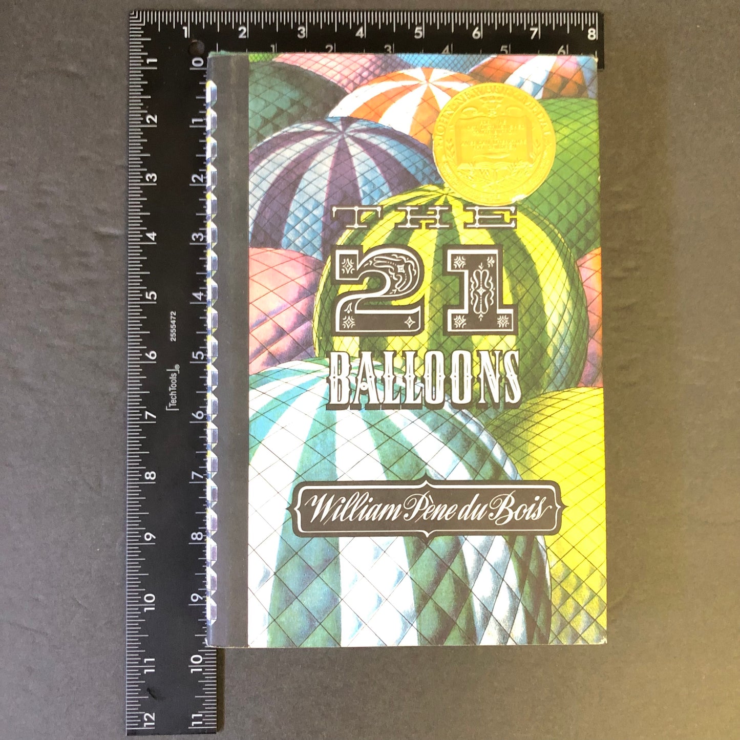 The Twenty-One Balloons - William Pène du Bois - 21st Print - 1970s