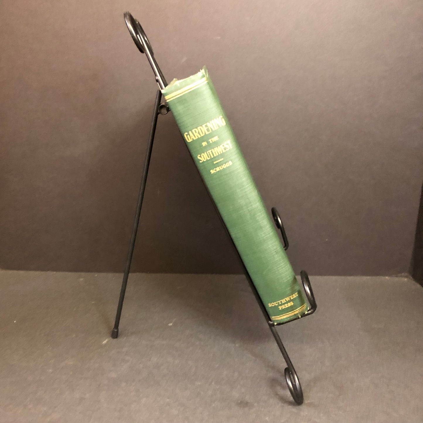 Gardening in the Southwest - Mrs. Gross R. Scruggs - Signed - 1945