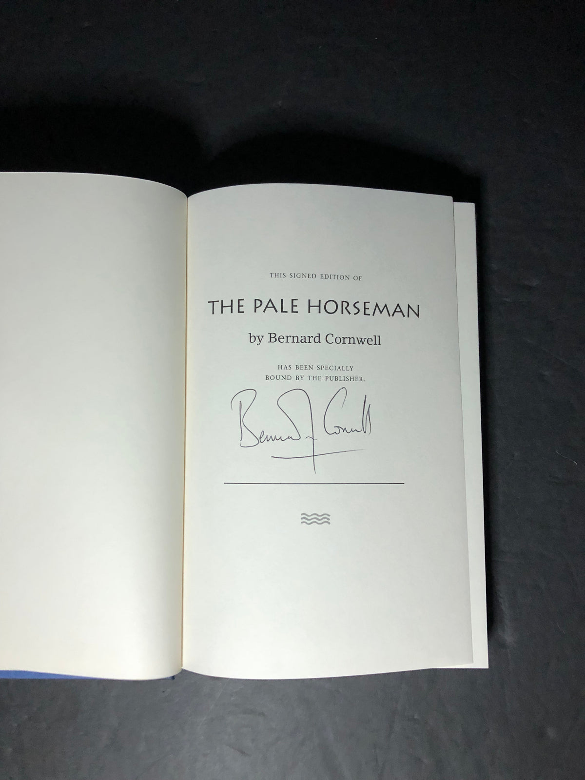 The Pale Horseman - Bernard Cornwell - Signed - 2006