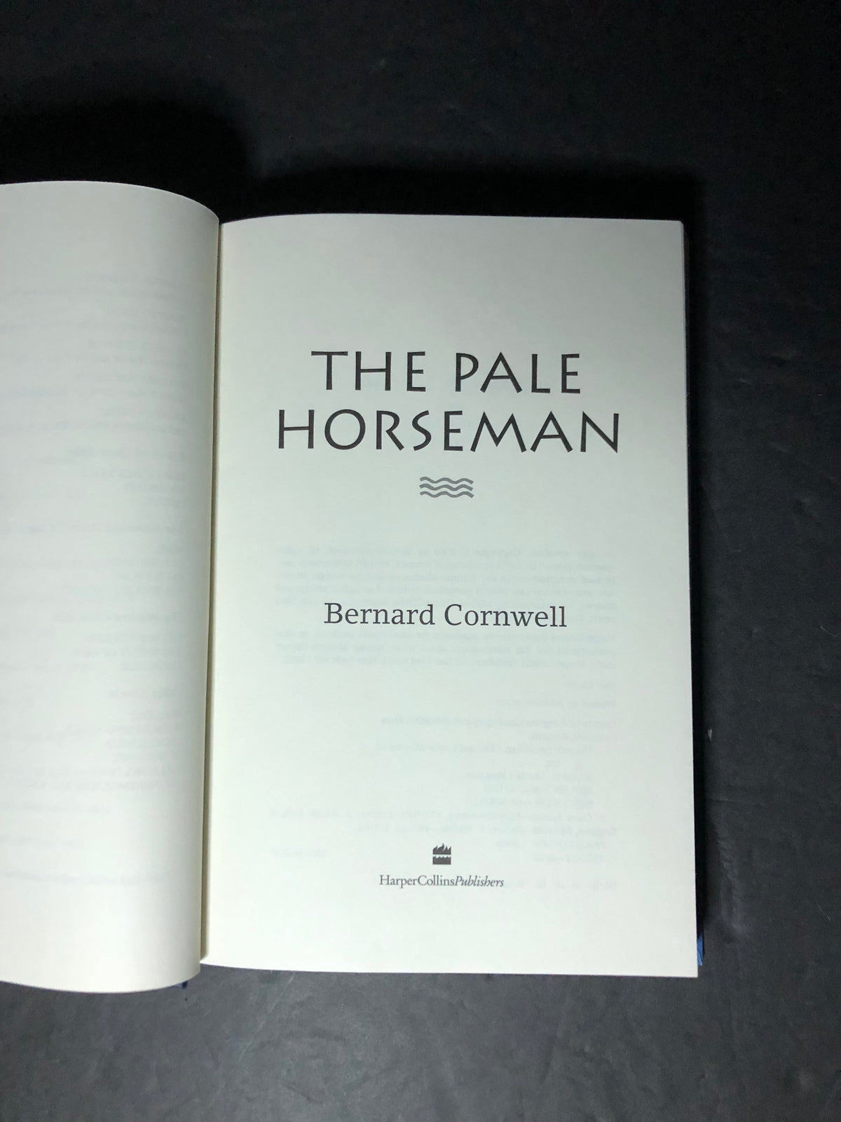 The Pale Horseman - Bernard Cornwell - Signed - 2006