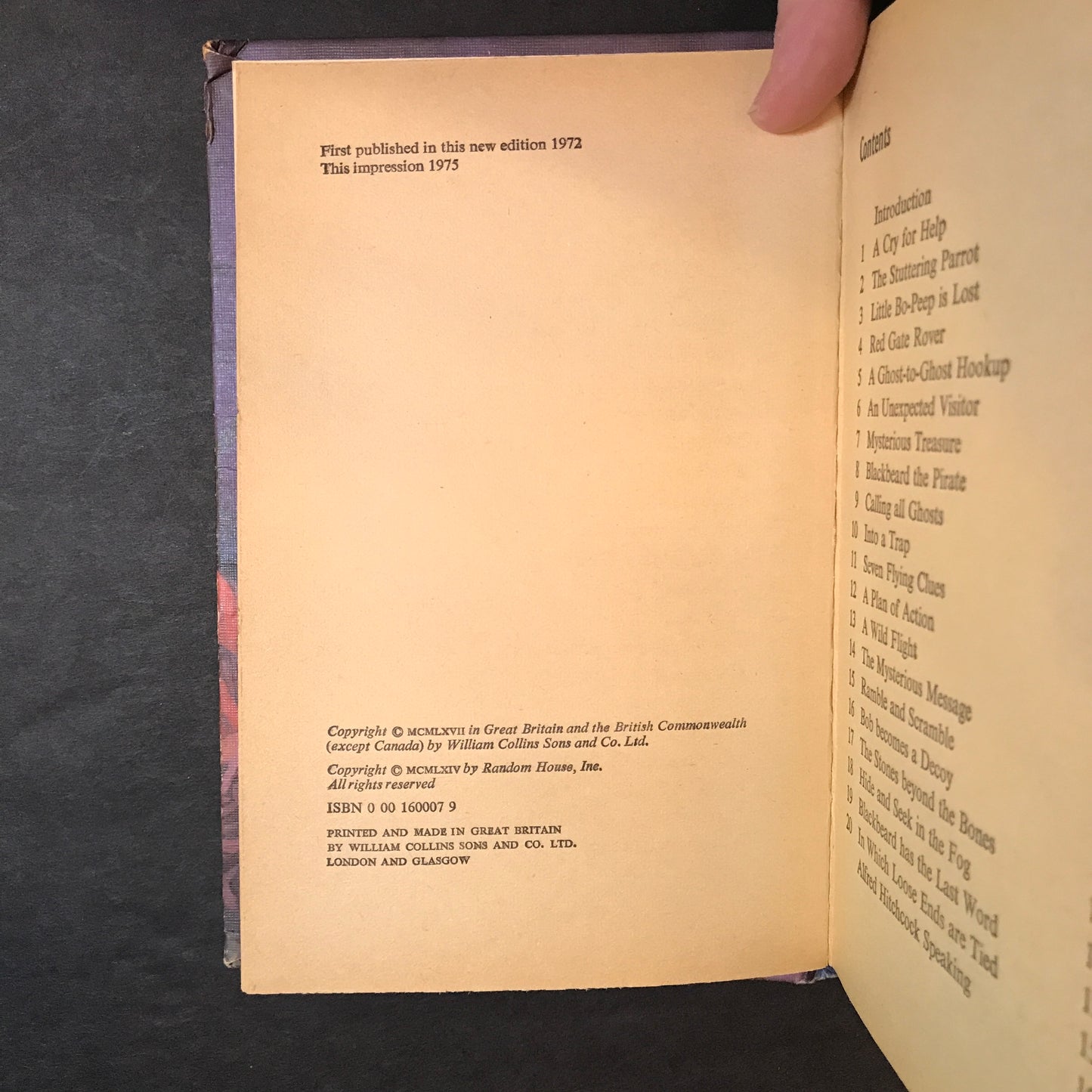 The Mystery of the Stuttering Parrot - Robert Arthur - UK Edition - 1975