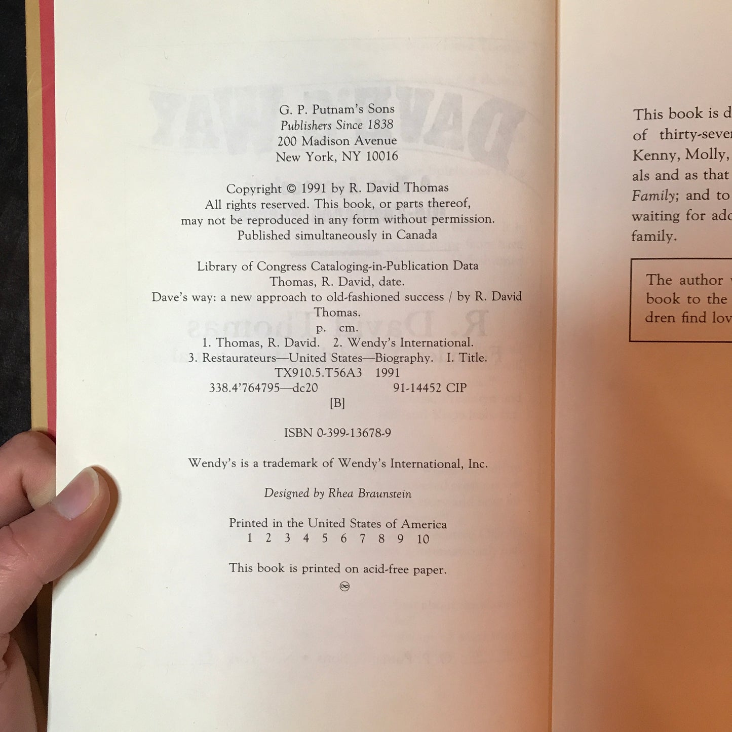 Dave's Way: A New Approach to Old-Fashioned Success - R. David Thomas - Signed - 1st Edition - 1991