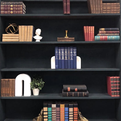 Classic Books by the Foot: A Commentary on The New Testament, Decorative Hardcover Set, Display Hardcovers