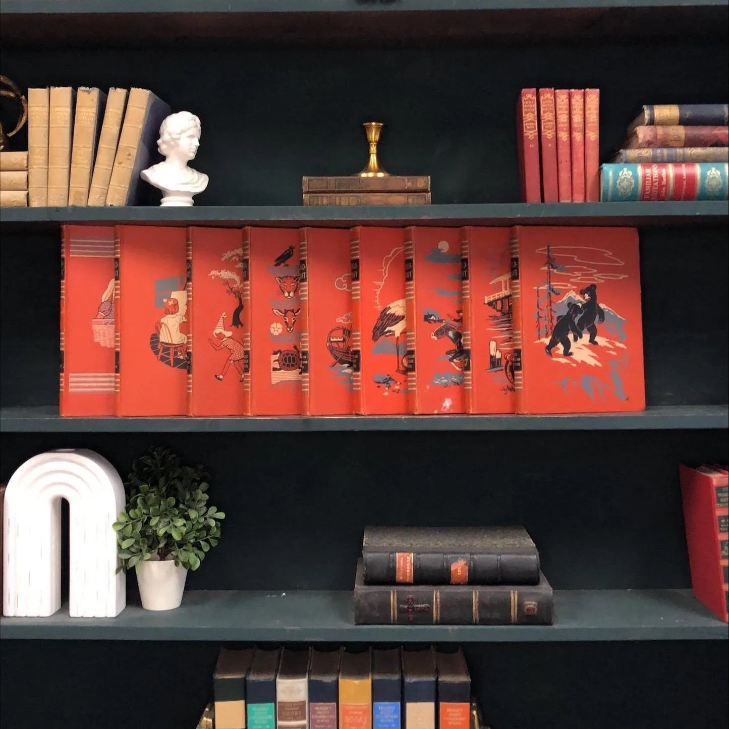 Vintage Hardcover Books by the Foot: Childcraft How and Why Library