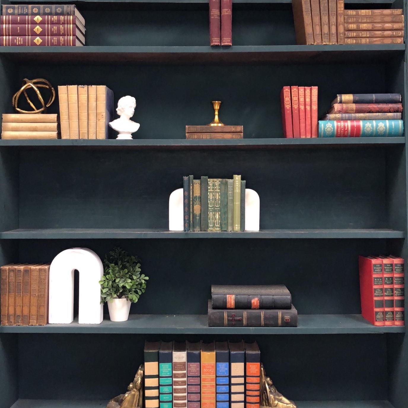 Classic Books by the Foot: Green Pocket Books, Decorative Hardcover Set, Display Hardcovers