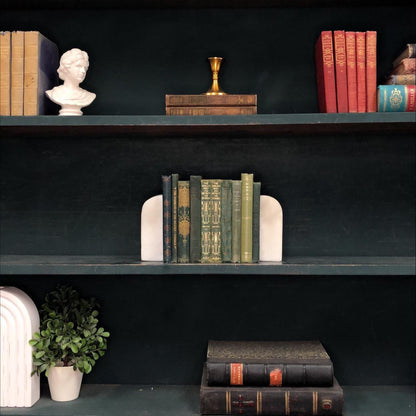 Classic Books by the Foot: Green Pocket Books, Decorative Hardcover Set, Display Hardcovers