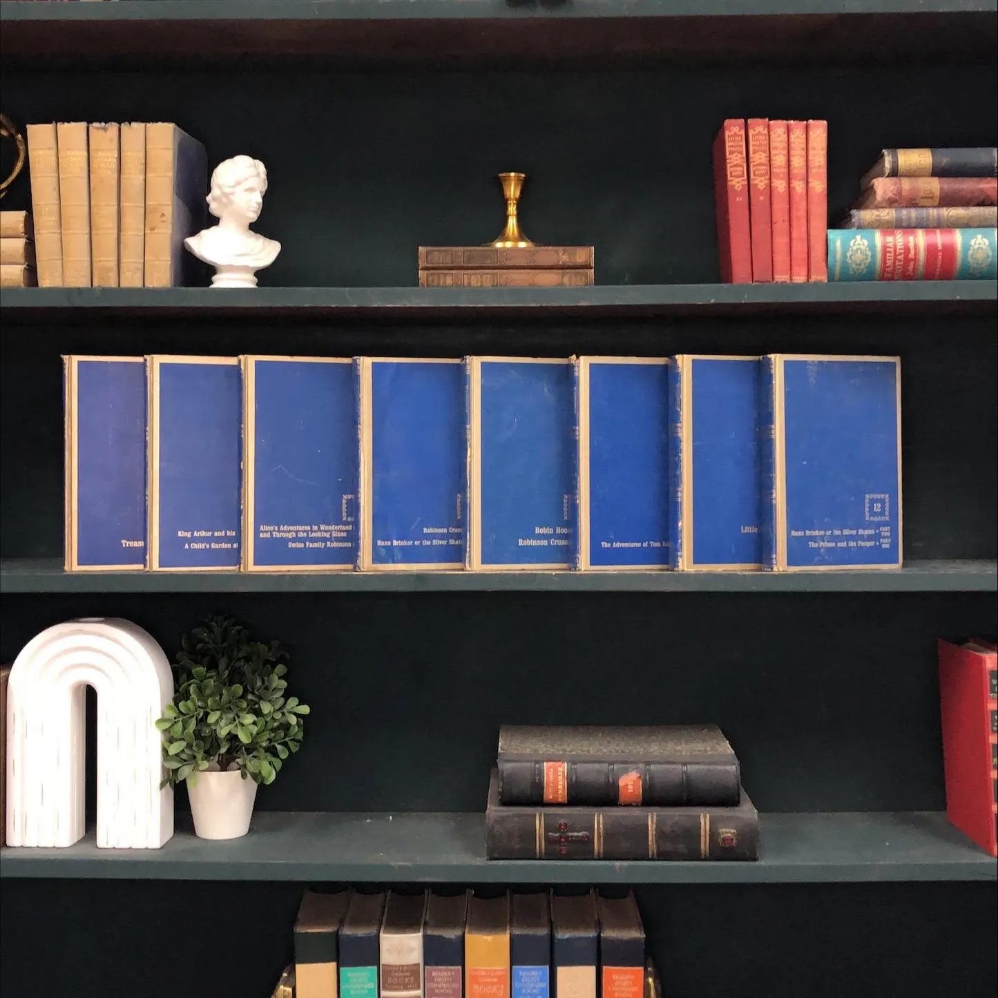 Classic Books by the Foot: The World Treasury of Children's Classics, Decorative Hardcover Set, Display Hardcovers
